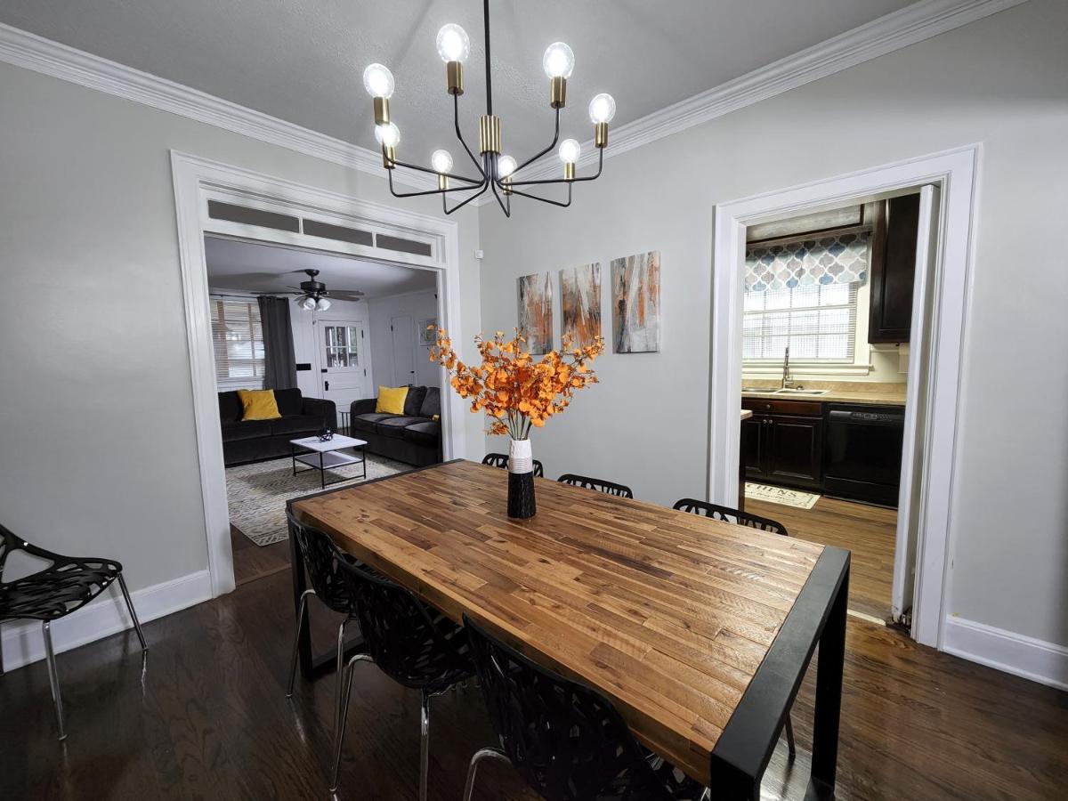 Spacious Centrally Located 3 Bed 2 Bath - Sleeps 8 Montgomery Dış mekan fotoğraf