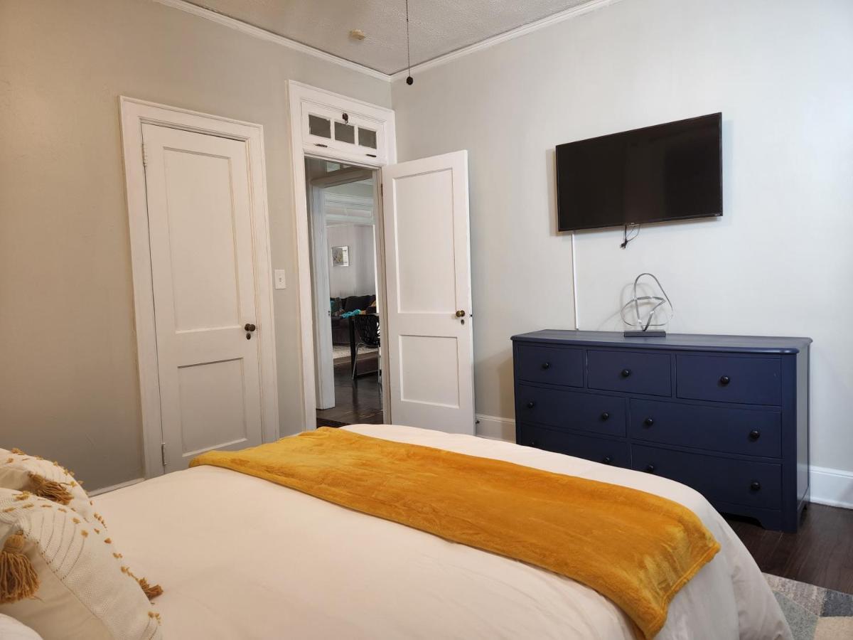 Spacious Centrally Located 3 Bed 2 Bath - Sleeps 8 Montgomery Dış mekan fotoğraf