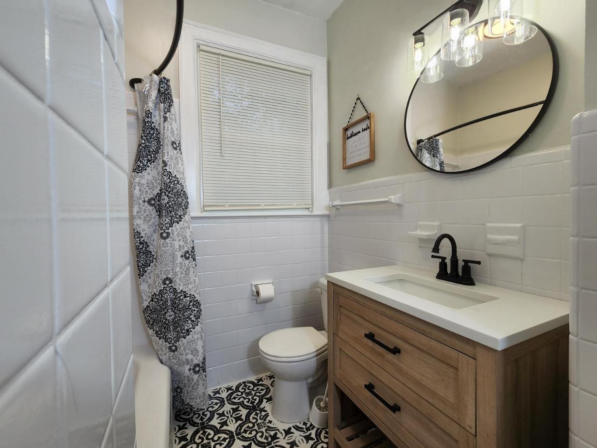 Spacious Centrally Located 3 Bed 2 Bath - Sleeps 8 Montgomery Dış mekan fotoğraf